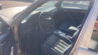 Mercedes-Benz Classe E (214) 1990