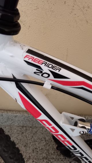 Bici de 20 pulgadas con 6 marchas y amortiguación