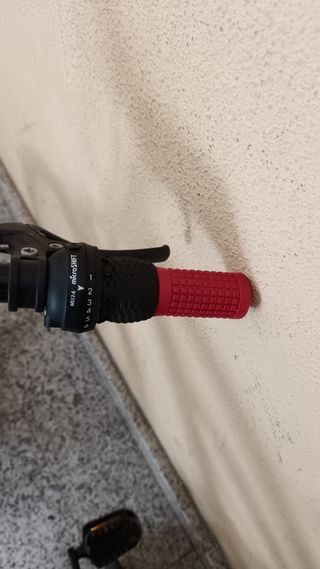 Bici de 20 pulgadas con 6 marchas y amortiguación