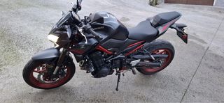 Moto kawsaki Z900 ful 125 cv