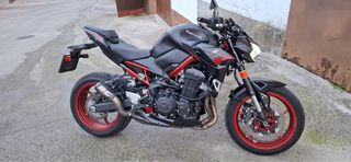 Moto kawsaki Z900 ful 125 cv