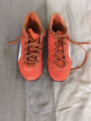 Botas de futbol talla 35 de puma