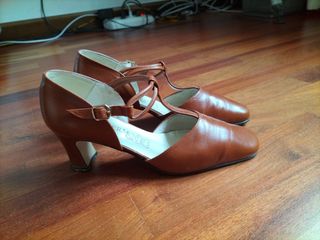 Zapato vestir tacón mujer marrón