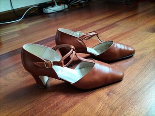 Zapato vestir tacón mujer marrón