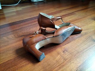 Zapato vestir tacón mujer marrón
