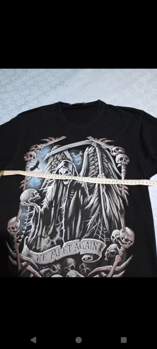 Camiseta gótica de calaveras