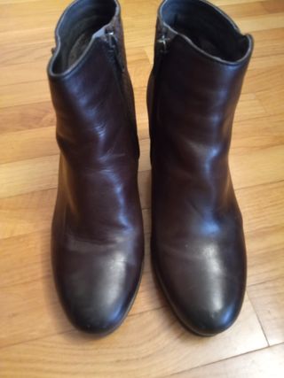 Botines Fluchos marrón