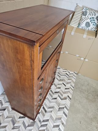 Vitrina colonial cajones