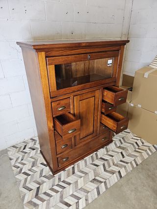 Vitrina colonial cajones