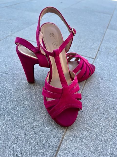 Zapatos de tacón de color rosa NUEVOS