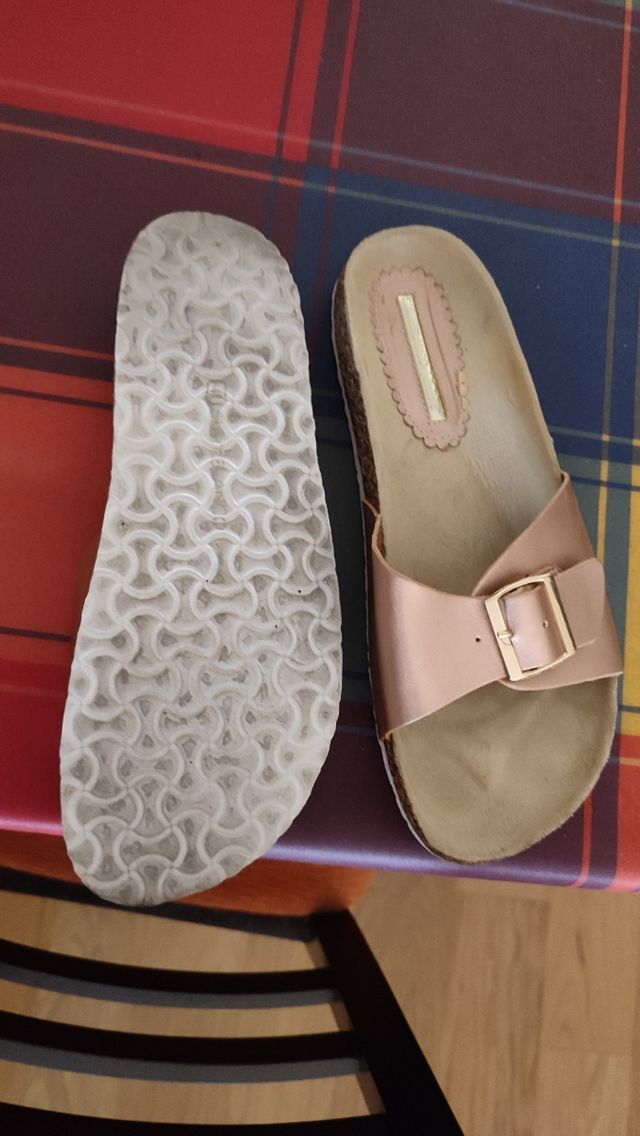 Sandalias oro rosa