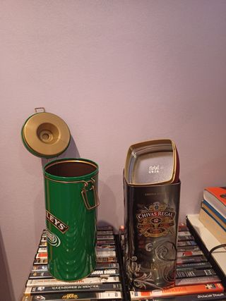 Confezione da 12 Baileys e Chivas Regal