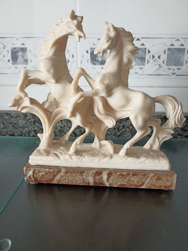 Figura de caballos 