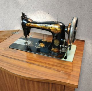Máquina de coser Singer 1904 funcional