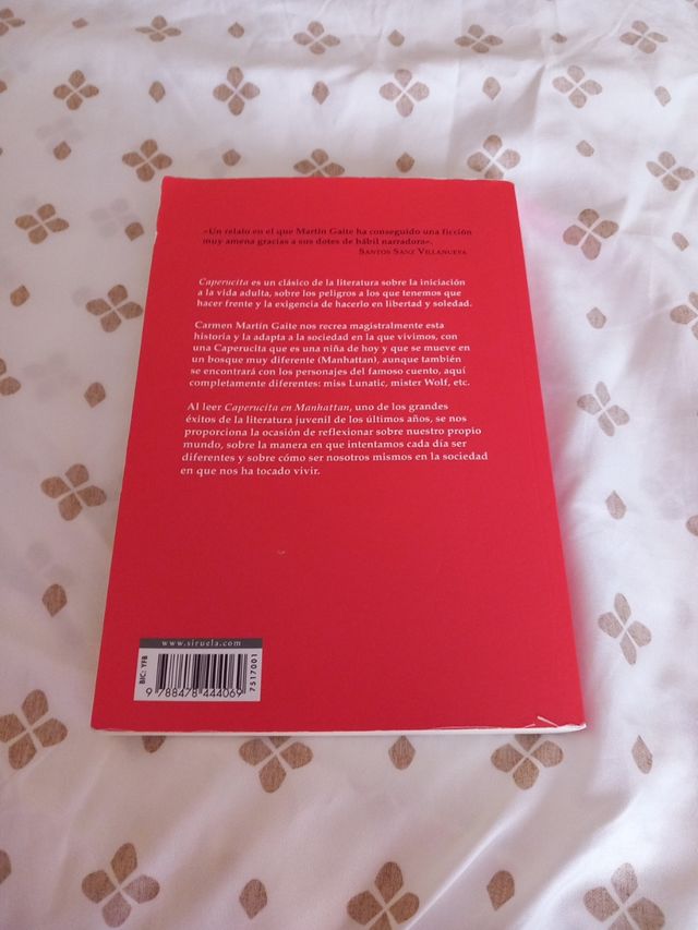 CAPERUCITA EN MANHATTAN