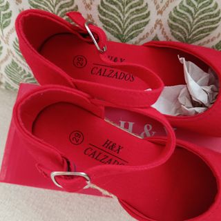 ZAPATILLAS ESPARTO T29.....7 EUROS