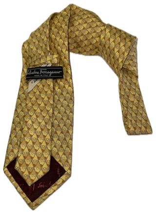 Corbatas Hermes y Salvatore Ferragamo