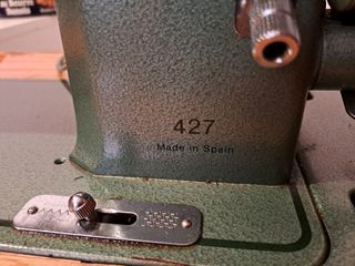 Maquina de coser Refrey