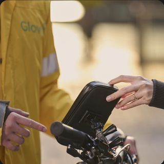 Soporte movil para bici y moto de GLOVO