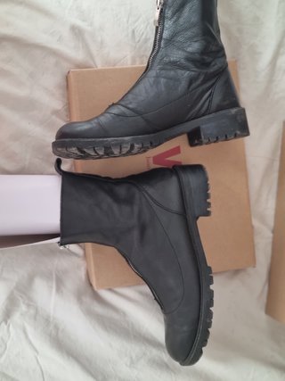 Botines de piel negras