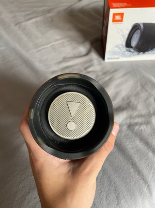 JBL Charge 4