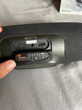 JBL Charge 4