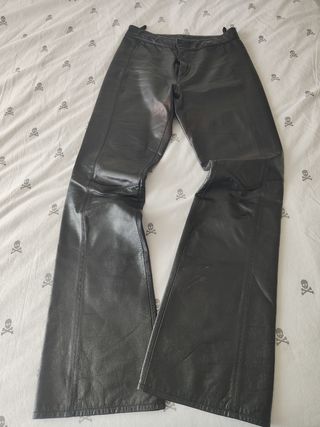 Pantalón cuero 
