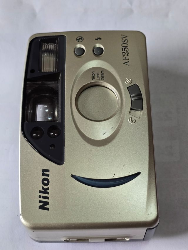 FOTOCAMERA NIKON AF250SV