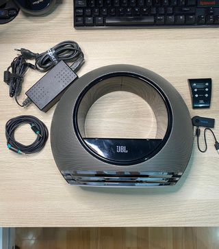 Altavoz Jbl Radial con Bluetooth