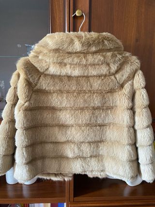 Pelliccia ecologica donna