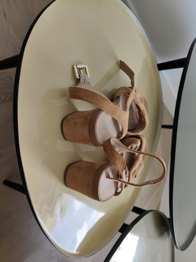 Sandalias tacón bajo Geox