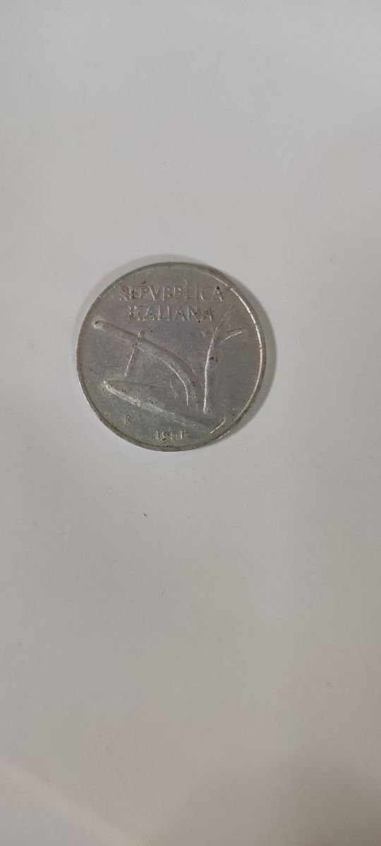 Moneda república italiana 51