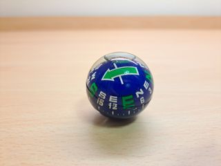 Pallina bussola blu e verde