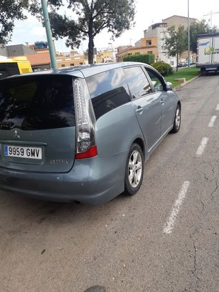 Mitsubishi Grandis 2009