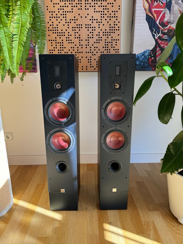 Altavoces Dalí Ikon 6 Mk2 + Dalí ikon Vokal 2