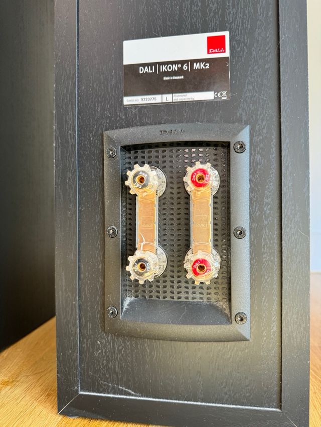 Altavoces Dalí Ikon 6 Mk2 + Dalí ikon Vokal 2