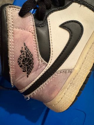 Nike jordan 1 mid SE