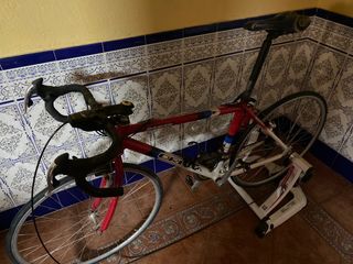 Bucicleta y rodillo