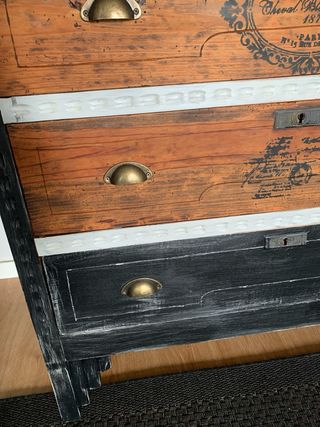 Cómoda antigua restaurada