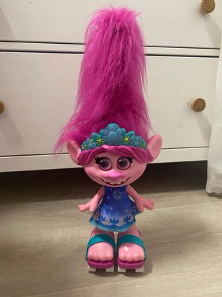 Troll patinadora