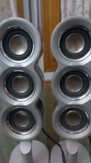Altavoces y subwoofer ordenador