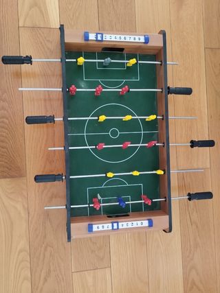 Futbolín de madera