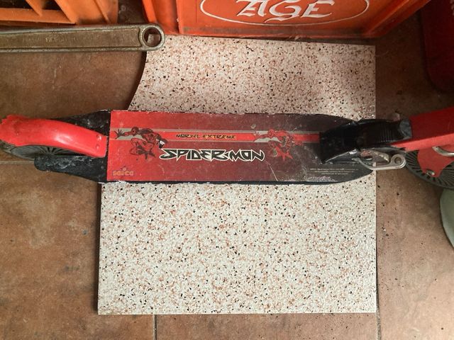 Patinete niño spiderman