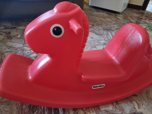 Cavalluccio a dondolo