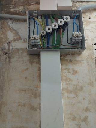 Electricista y Lampista