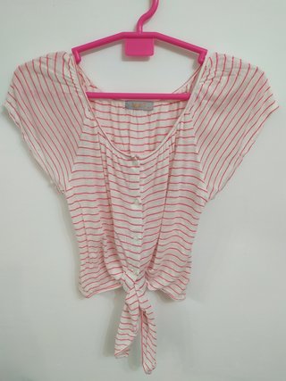 Blusa crop top S/M de rayas casual y fresca