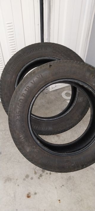 Se vende 2 Neumáticos en buen estado