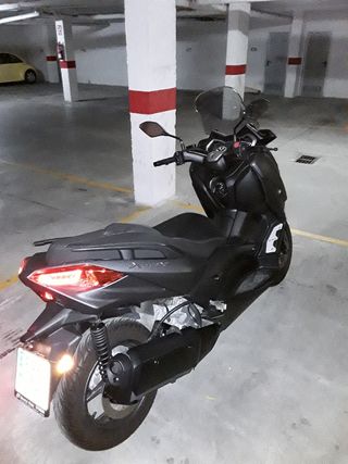 Yamaha xmax 300