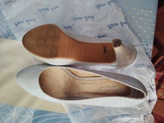 Se venden zapatos de vestir mujer 41