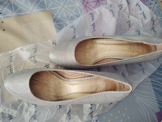 Se venden zapatos de vestir mujer 41